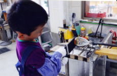 �q���̑̌� �؂���